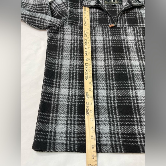 Black & White Plaid John Wayne Stock & Supply Quarter Zip Pullover. Size M.Plaid - Picture 9 of 12